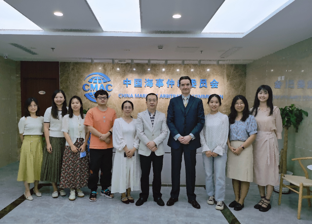Профессор Адольф Петер посещает штаб-квартиру CMAC в Пекине и читает лекцию на тему ESG и международный коммерческий арбитраж